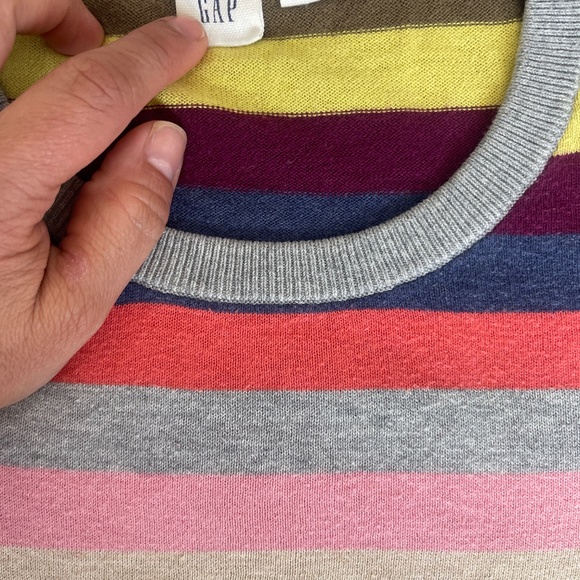 Gap women color stripped sweater size xs - Picture 2 of 3